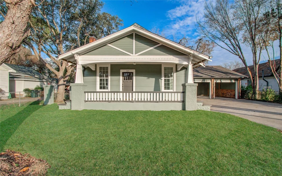 Unit for sale at 727 Travis Street, Columbus, TX 78934