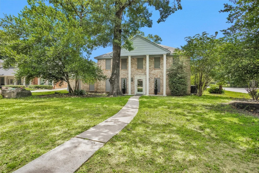 Unit for sale at 520 Beauregard Drive, Conroe, TX 77302