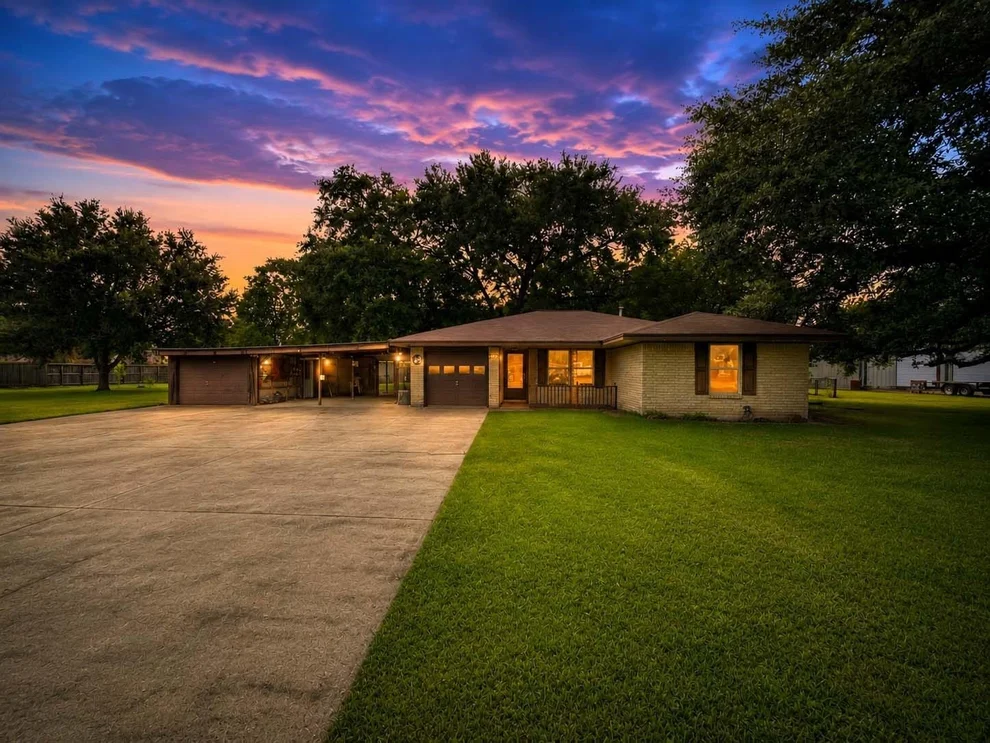 Unit for sale at 12711 Britt Road, Pearland, TX 77581
