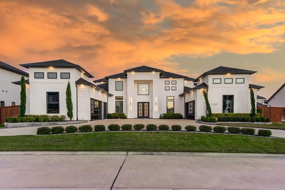 Unit for sale at 19207 Coleto Creek Bend Drive, Cypress, TX 77433