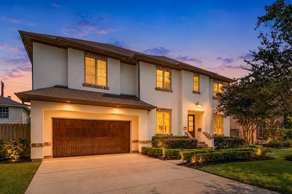 Unit for sale at 5216 Locust Street, Bellaire, TX 77401