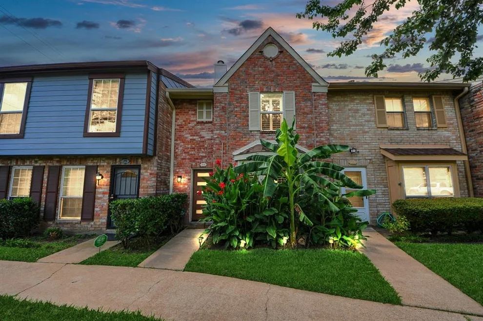 Unit for sale at 5801 Lumberdale Road, Houston, TX 77092