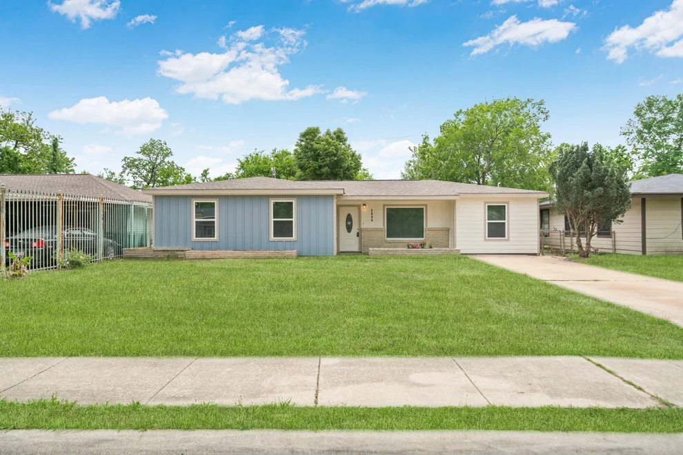 Unit for sale at 5646 Flamingo Drive, Houston, TX 77033