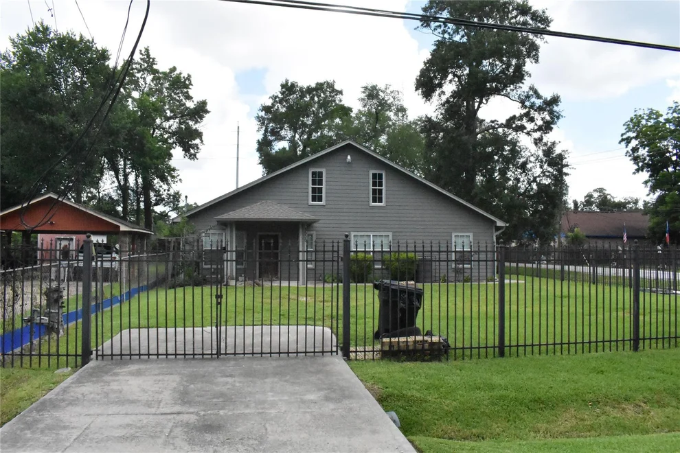 Unit for sale at 8535 Parkette Drive, Houston, TX 77028