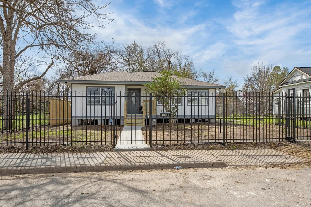 Unit for sale at 5002 Lelia Street, Houston, TX 77026