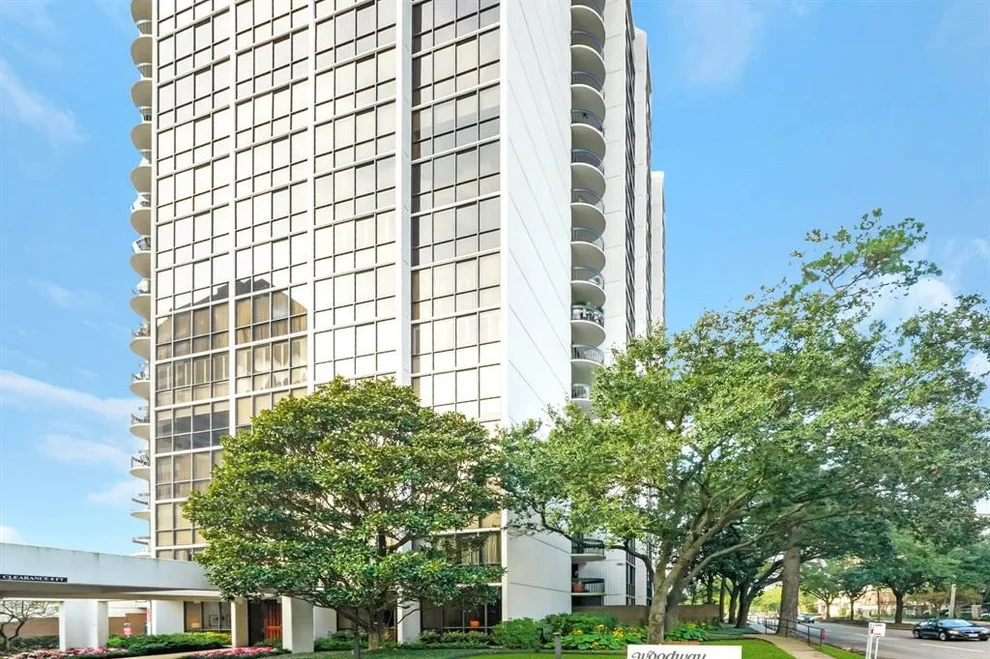 Unit for sale at 5001 Woodway Drive, Houston, TX 77056