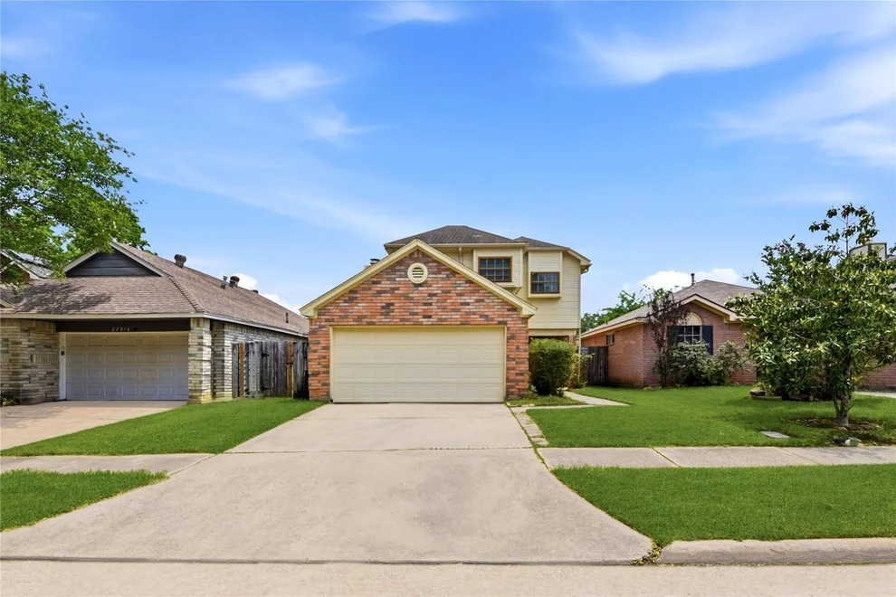 Unit for sale at 22910 Sherioaks Lane, Spring, TX 77389