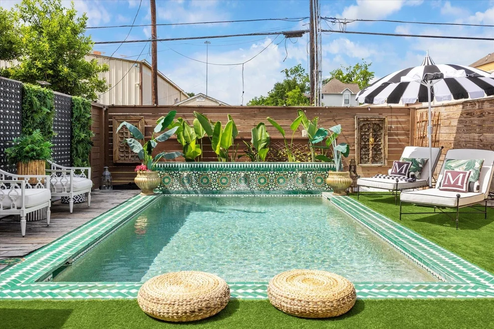 Unit for sale at 619 W 26th Street, Houston, TX 77008