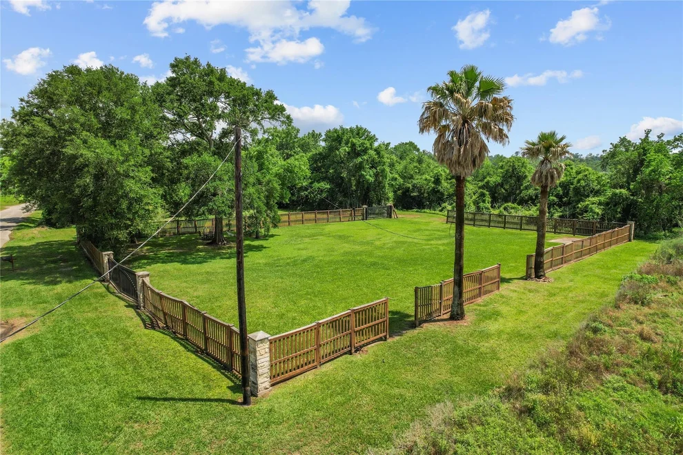 Unit for sale at 20326 Rio Villa Drive, Houston, TX 77049