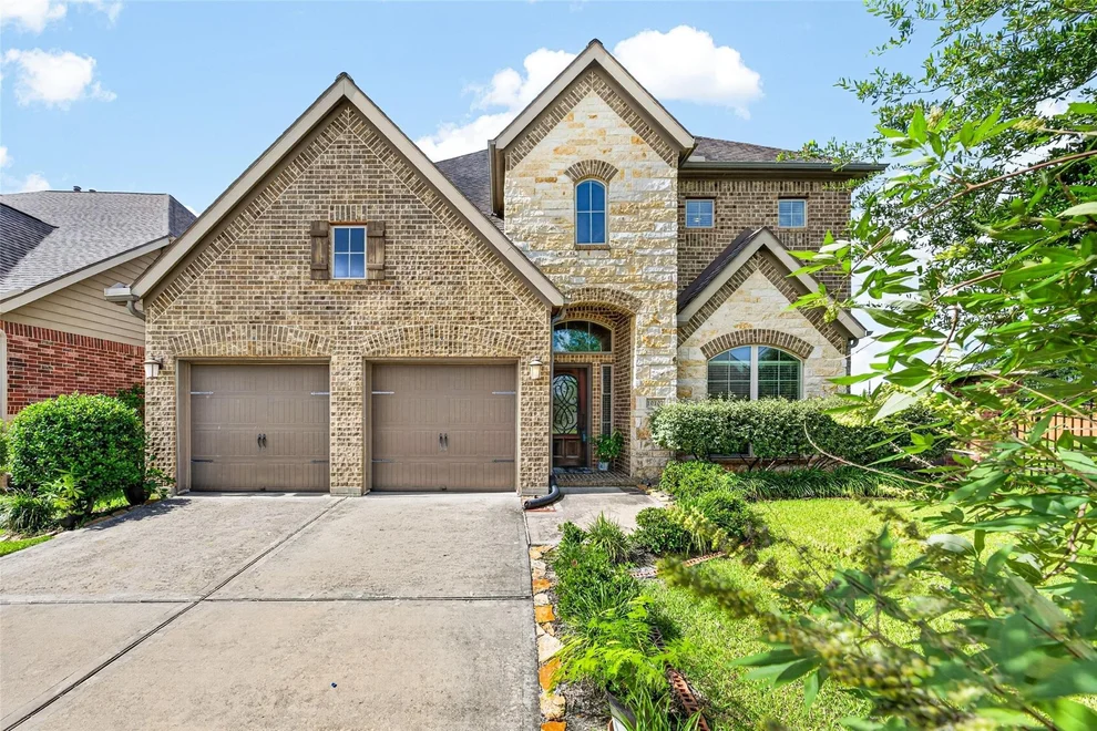 Unit for sale at 10107 Deerpark Drive, Missouri City, TX 77459