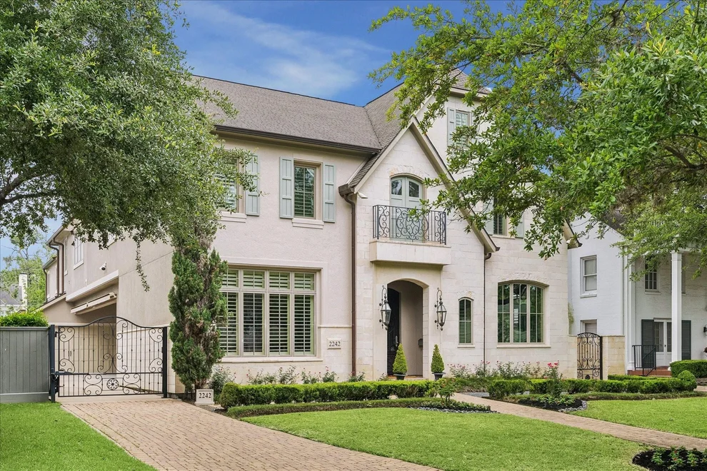 Unit for sale at 2242 Pelham Drive, Houston, TX 77019