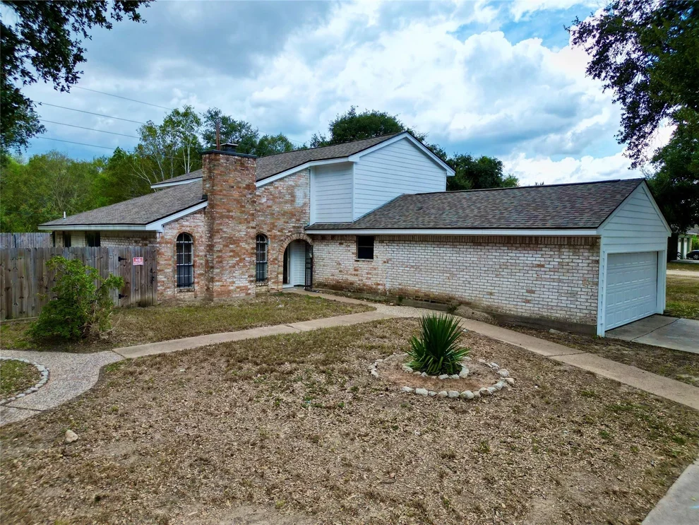 Unit for sale at 10203 Heather Hill Drive, Houston, TX 77086