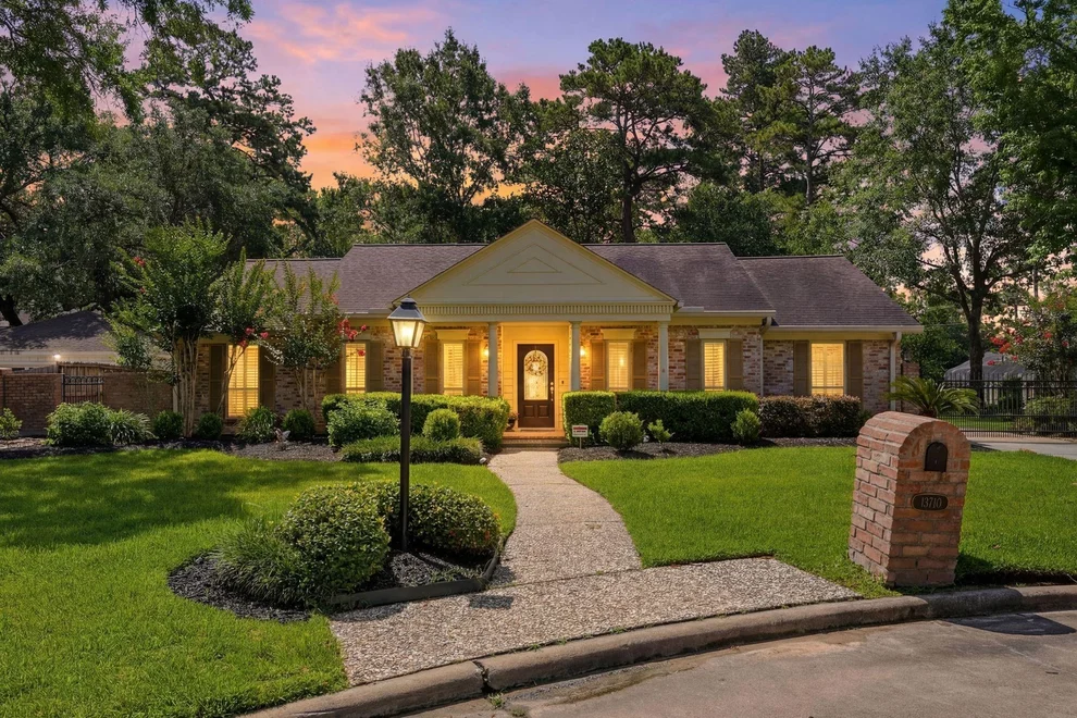 Unit for sale at 13710 Foxmoor Lane, Houston, TX 77069
