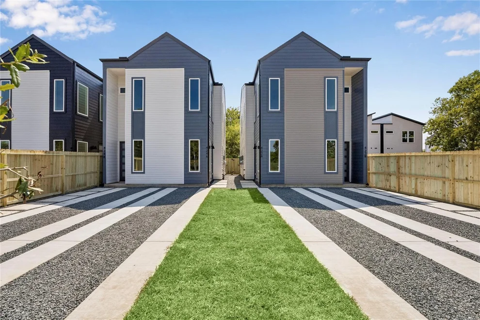 Unit for sale at 424 Calloway Street, Houston, TX 77029