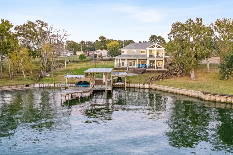Unit for sale at 224 Oak Crest Drive, Livingston, TX 77351