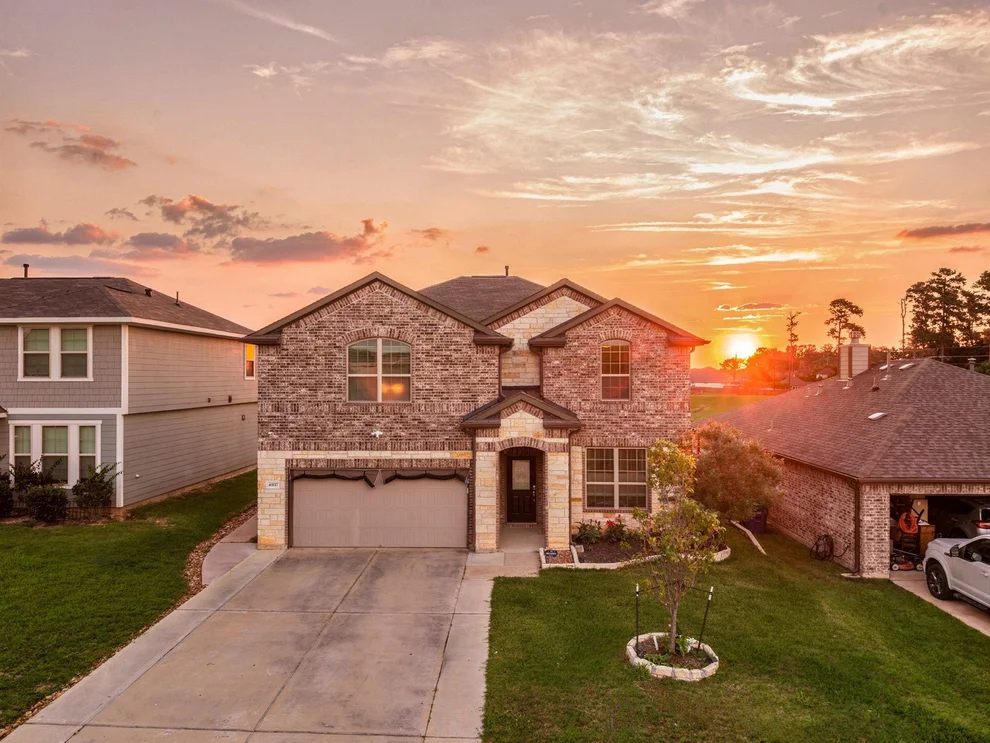 Unit for sale at 40227 S Hill Pass, Magnolia, TX 77354