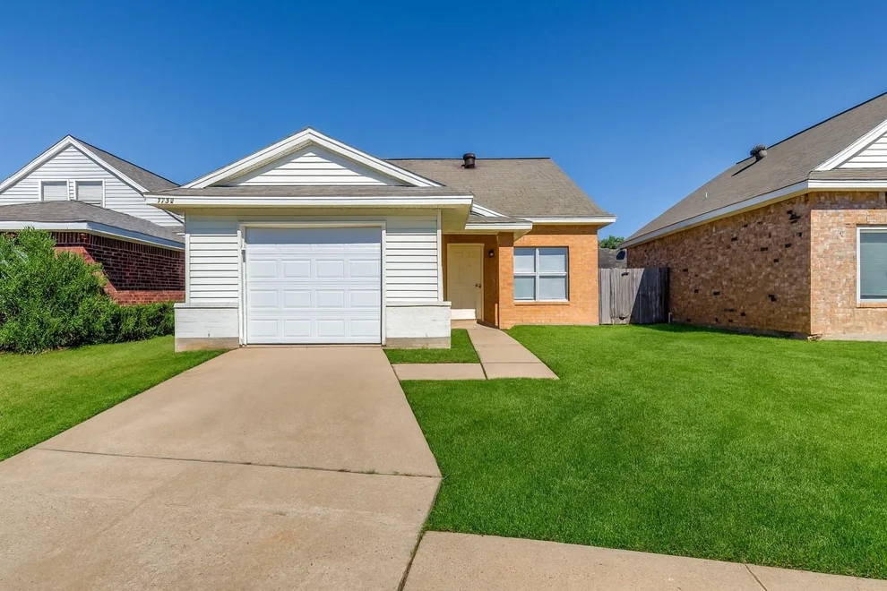Unit for sale at 7732 Ellis Drive, Missouri City, TX 77489