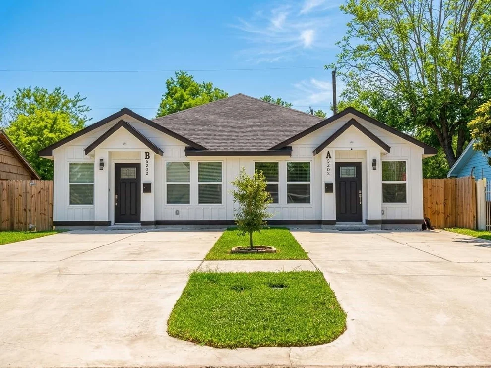 Photo of 5202 Northridge Drive, Houston, TX 77033
