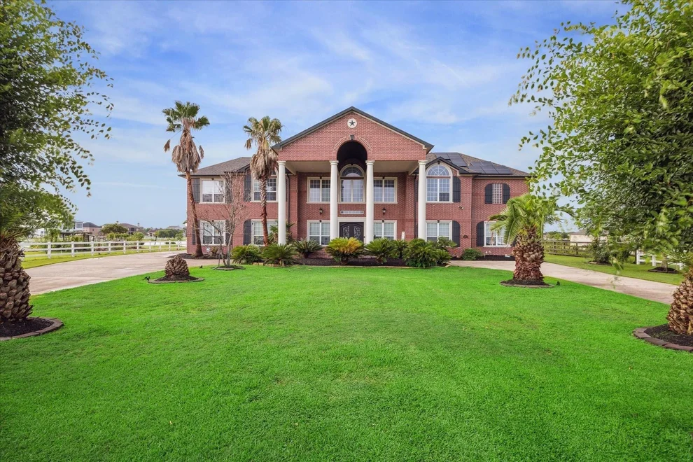 Unit for sale at 5811 Muskogee Lane, Richmond, TX 77469