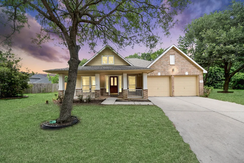 Unit for sale at 10302 Ten Point Lane, Missouri City, TX 77459