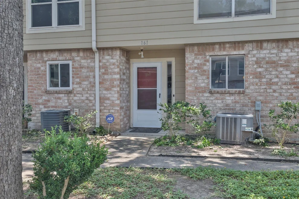 Unit for sale at 5005 Georgi Lane, Houston, TX 77092