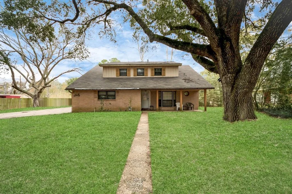 Unit for sale at 318 Elm Street, Prairie View, TX 77484