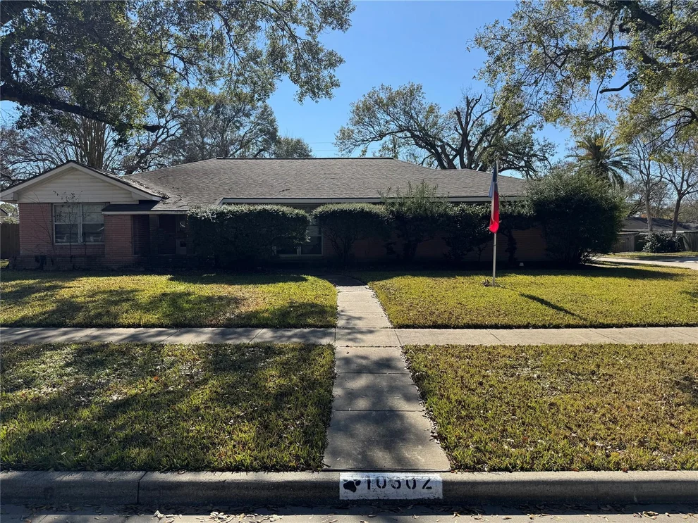 Unit for sale at 10302 Belfast Road, La Porte, TX 77571