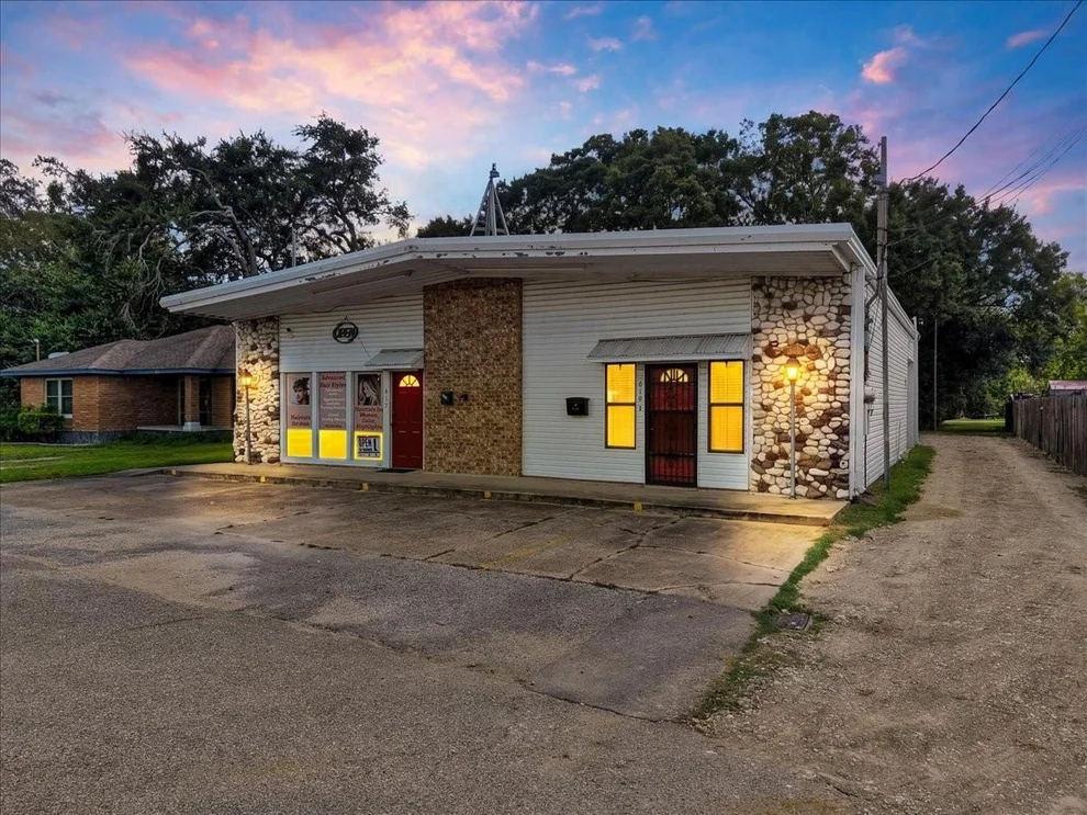 Unit for sale at 619 Dula Street, Alvin, TX 77511