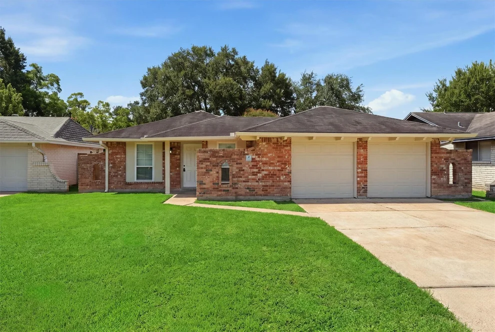 Unit for sale at 7627 Kellwood Drive, Houston, TX 77040