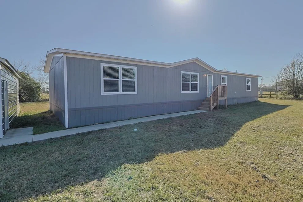 Unit for sale at 376 Red Fox, Franklin, TX 77856