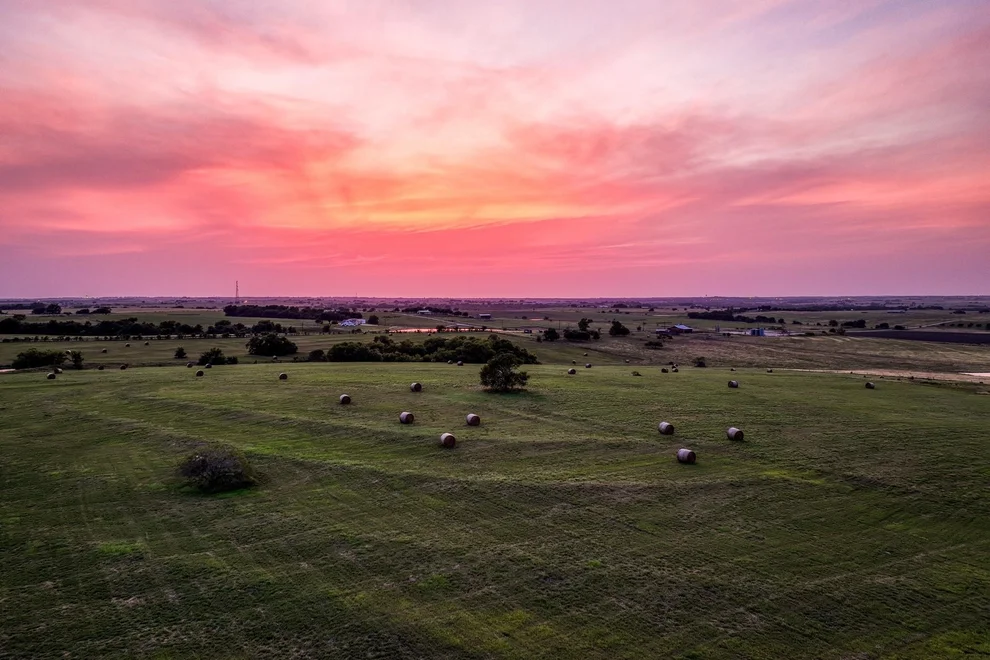 Unit for sale at 3575 County Road 271, Moulton, TX 77975