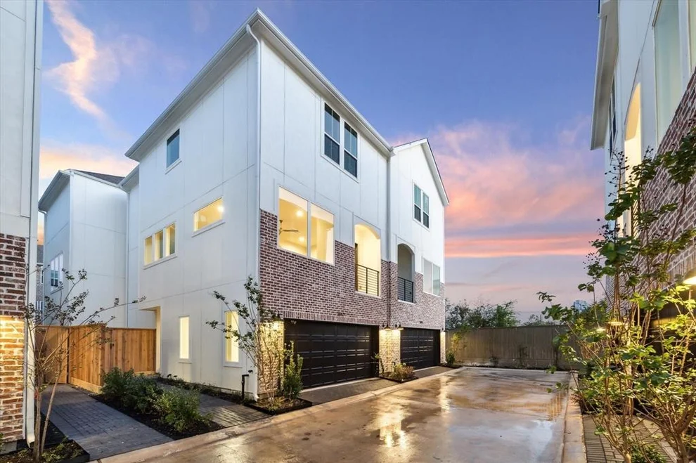 Unit for sale at 3071 Hicks Street, Houston, TX 77007