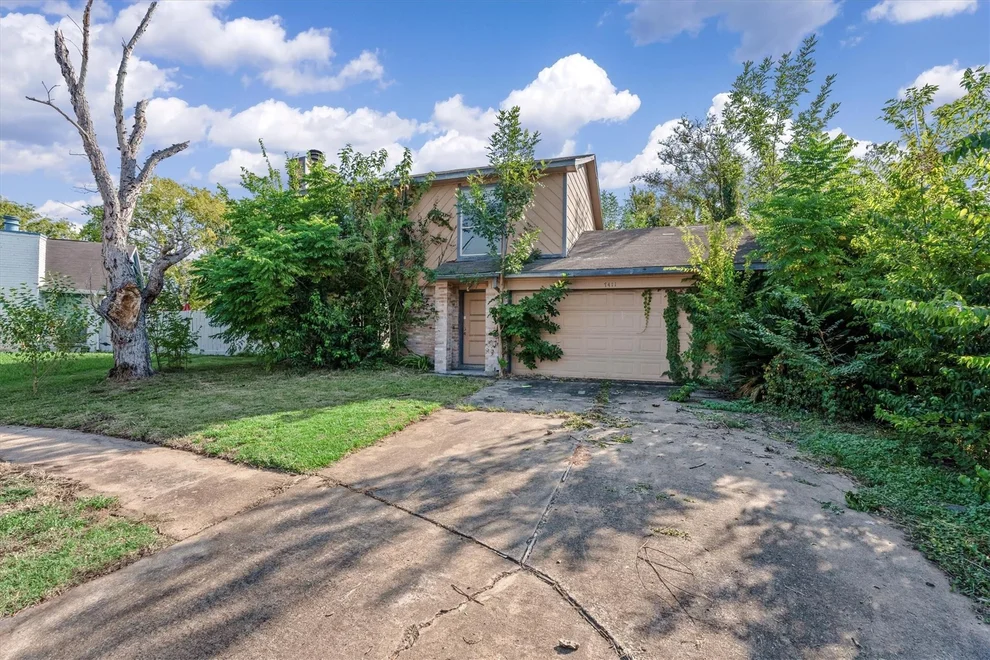 Unit for sale at 7411 Trabajo Drive, Houston, TX 77083
