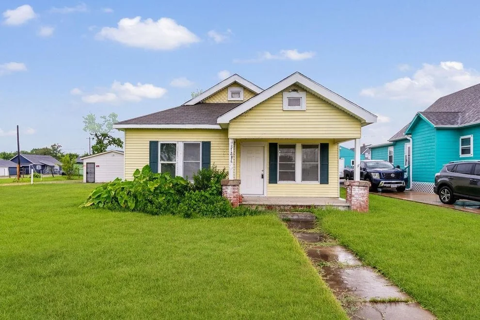 Unit for sale at 1211 W 2nd Street, Freeport, TX 77541