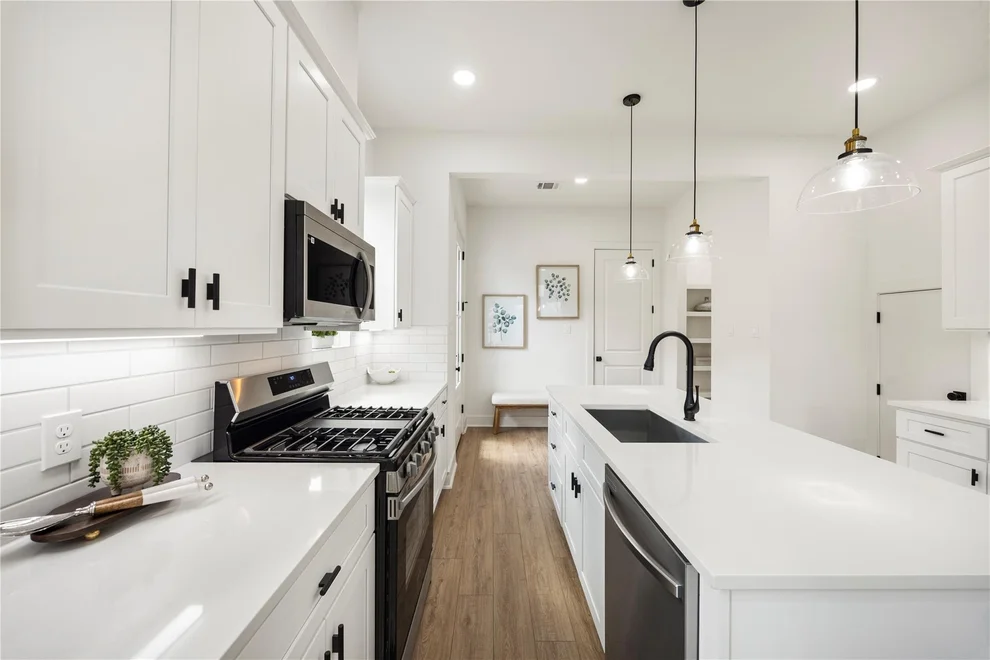 Unit for sale at 3109 Stonewall Street, Houston, TX 77020