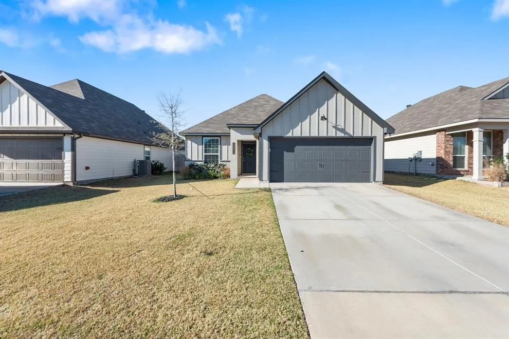 Unit for sale at 1975 Chief Street, Bryan, TX 77807