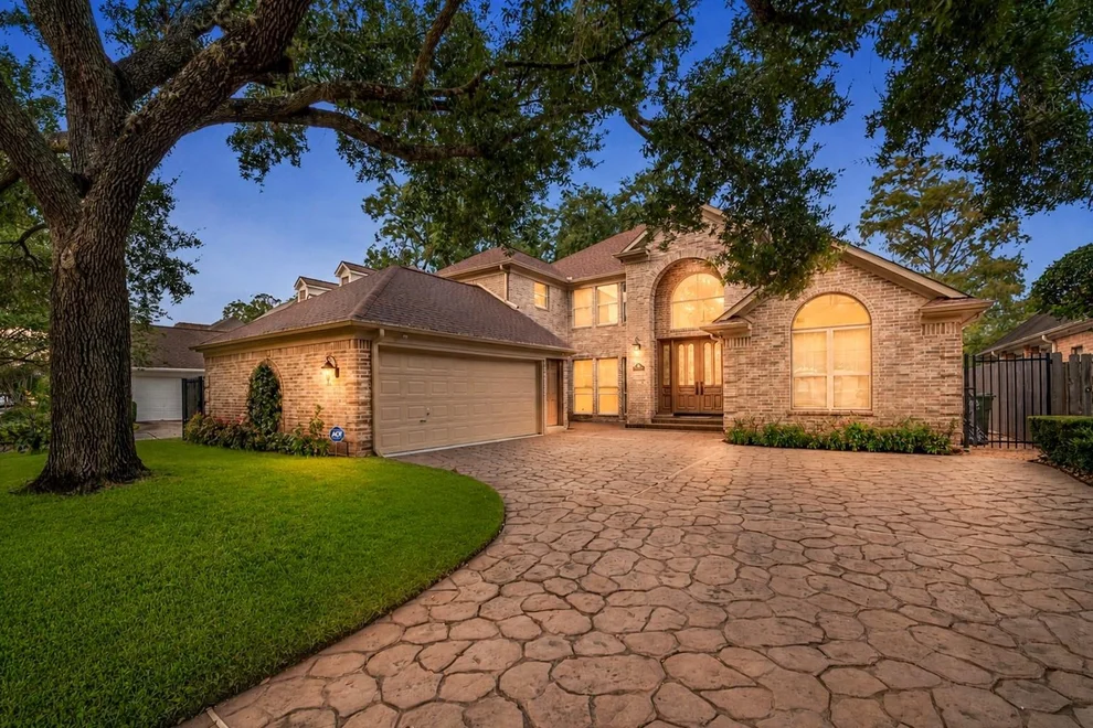 Unit for sale at 407 Lakeside Boulevard, Sugar Land, TX 77478