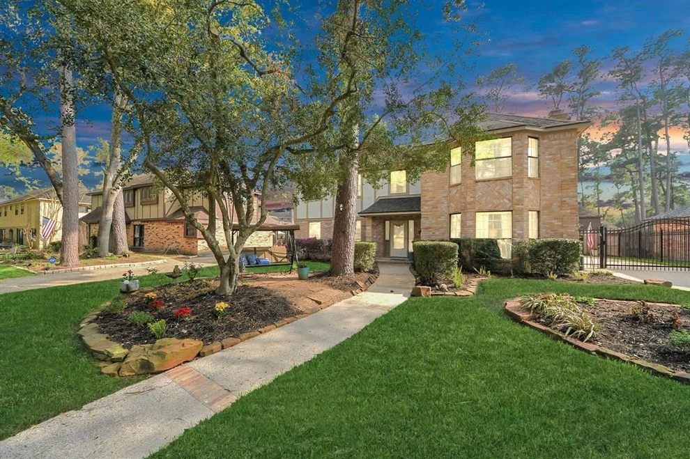 Unit for sale at 12431 Oakcroft Drive, Houston, TX 77070