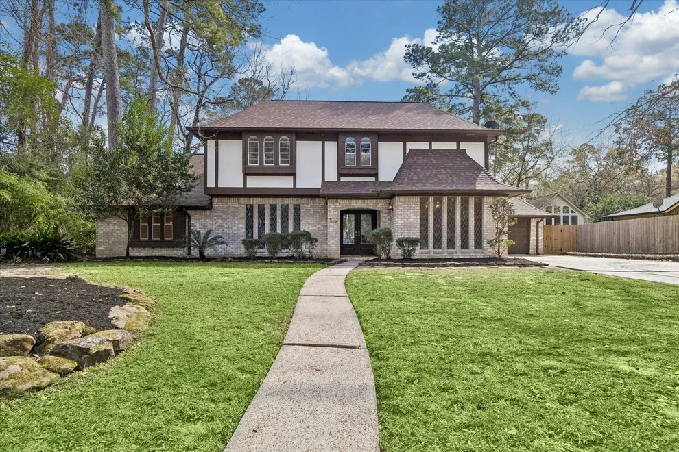 Unit for sale at 3114 Parkdale Drive, Kingwood, TX 77339