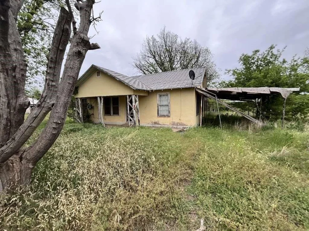 Unit for sale at 1201 Taylor Avenue, Rule, TX 79547