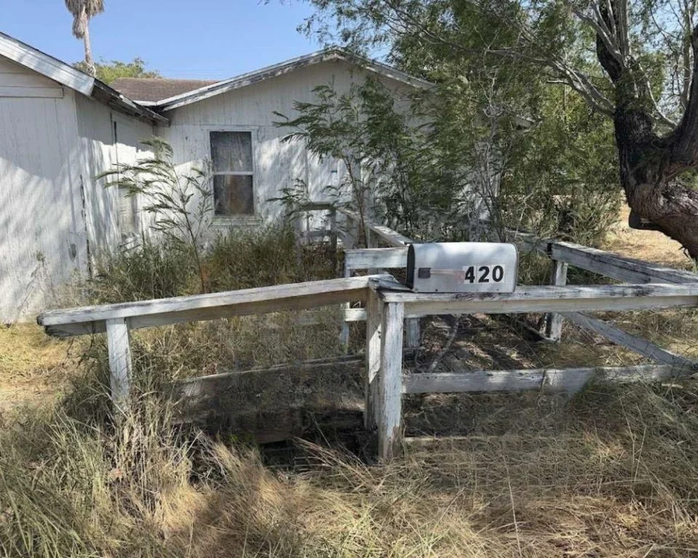 Unit for sale at 420 E Avenue D Avenue, Kingsville, TX 78363