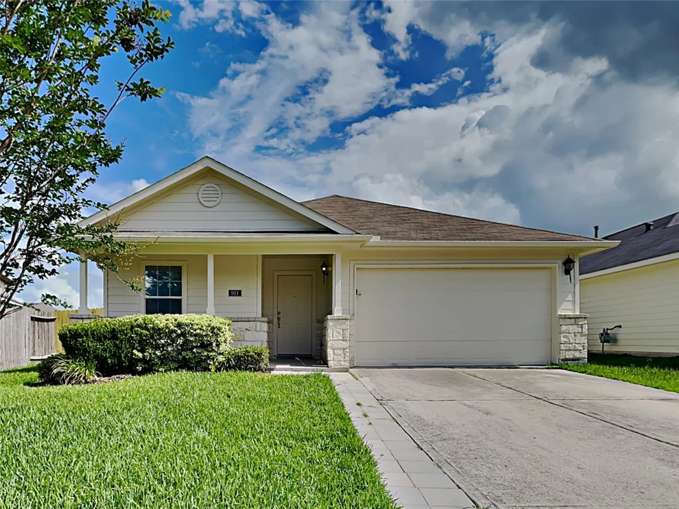 Unit for sale at 911 Lancaster Lake Drive, Houston, TX 77073