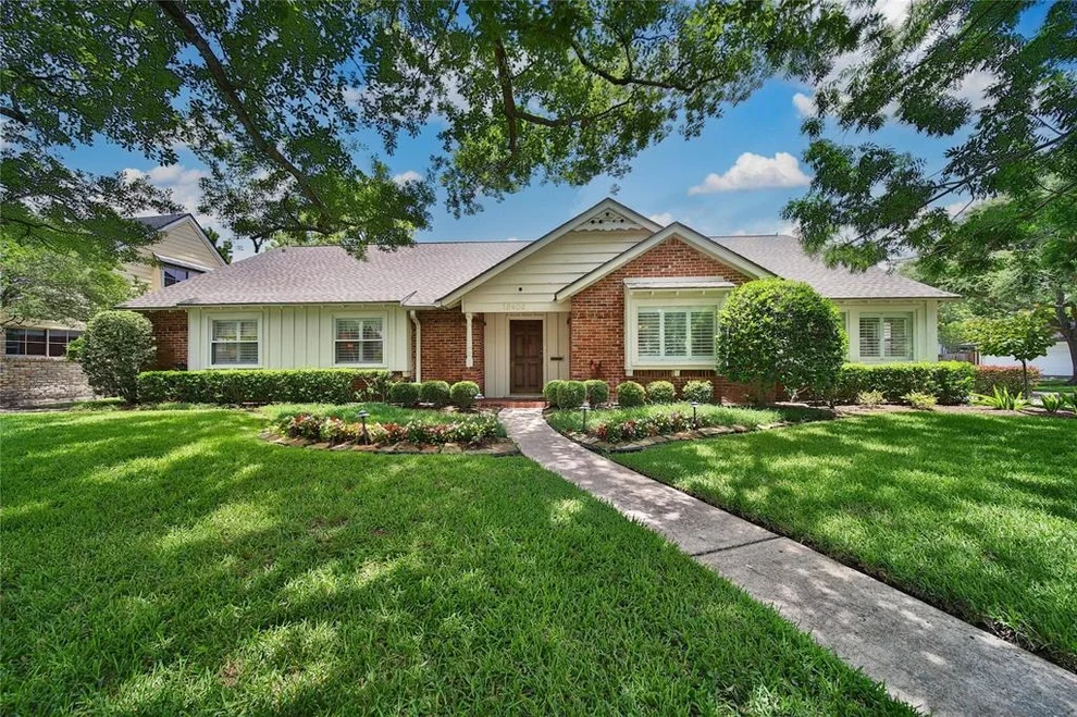 Unit for sale at 12402 Pinerock Lane, Houston, TX 77024