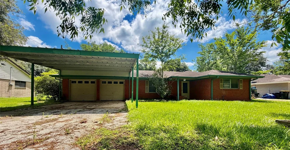 Unit for sale at 1205 Kansas Avenue S, Anahuac, TX 77514