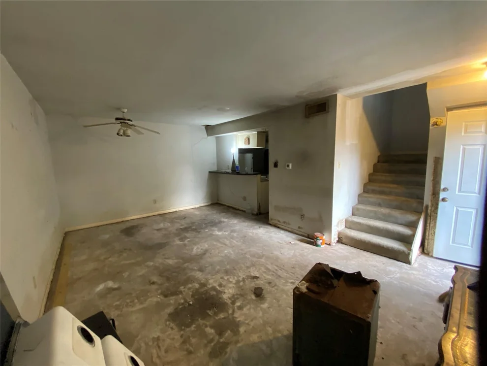 Unit for sale at 7047 Bissonnet Street, Houston, TX 77074