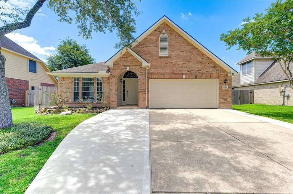 Unit for sale at 1826 Oak Lodge Drive, Pearland, TX 77581