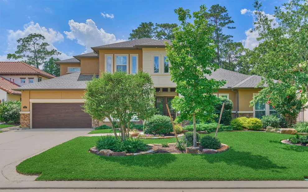 Unit for sale at 35 Pondera Point Drive, The Woodlands, TX 77375