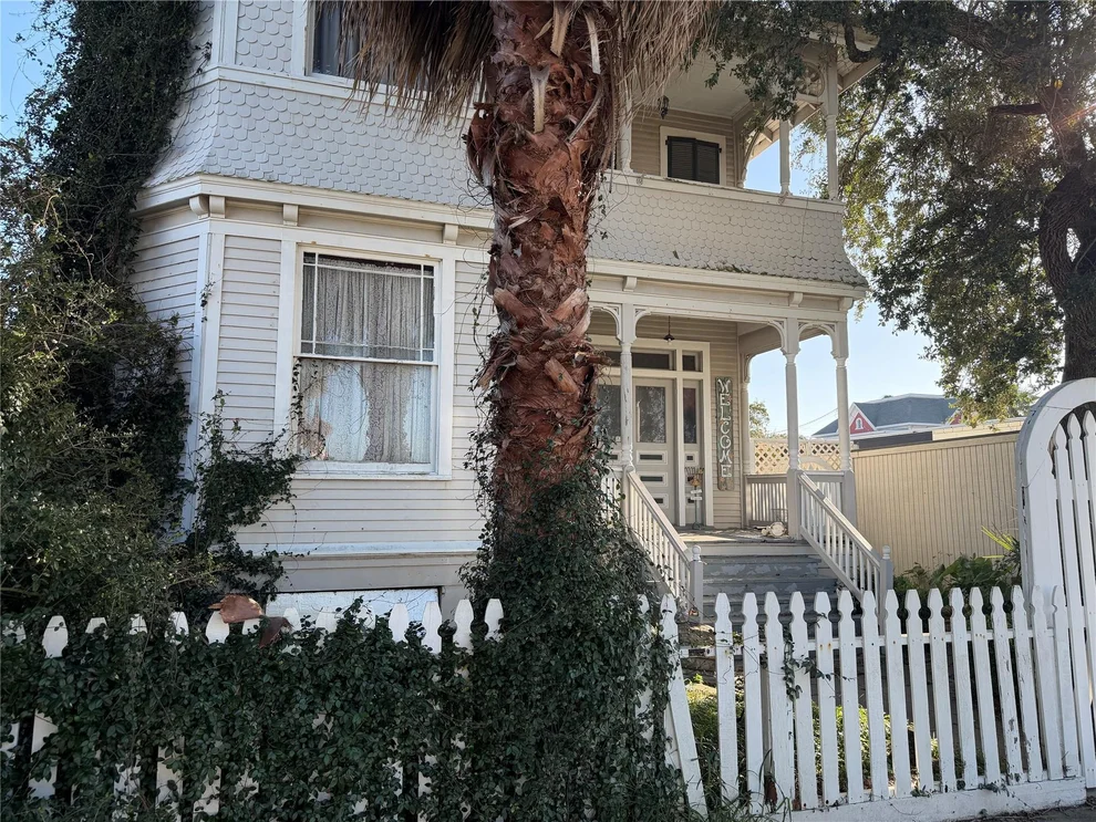 Unit for sale at 2223 Avenue K, Galveston, TX 77550