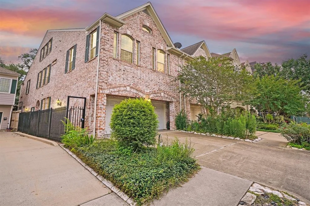 Unit for sale at 1509 Mcduffie Street, Houston, TX 77019