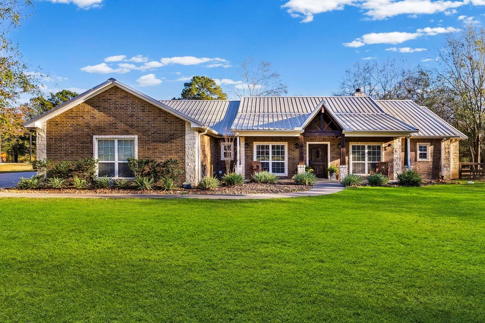 Unit for sale at 453 Southcreek Park, Livingston, TX 77351